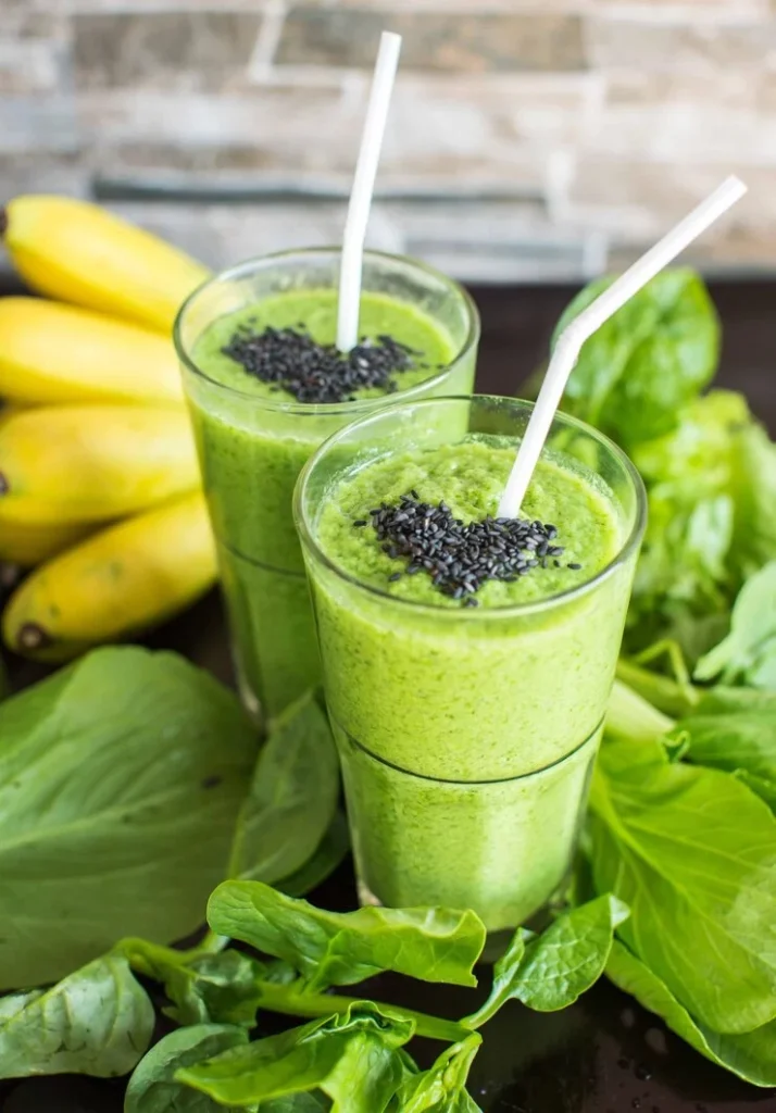 Green spinach smoothie